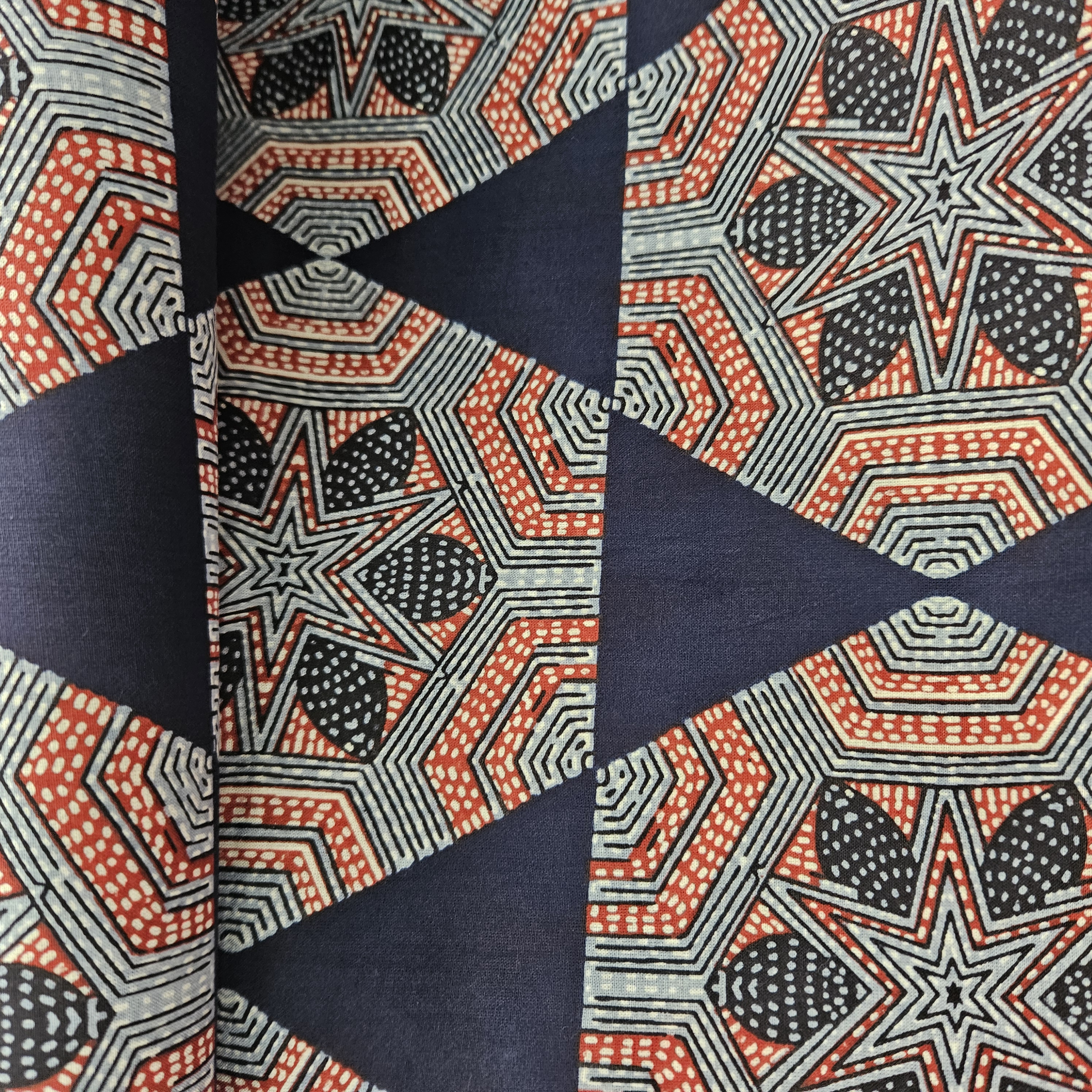 Batik   met   gewerkt motief   Art  N 23373-006