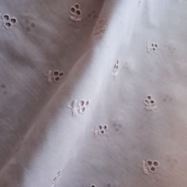 Broderie   zacht roze  met motief   ART B 06960-007