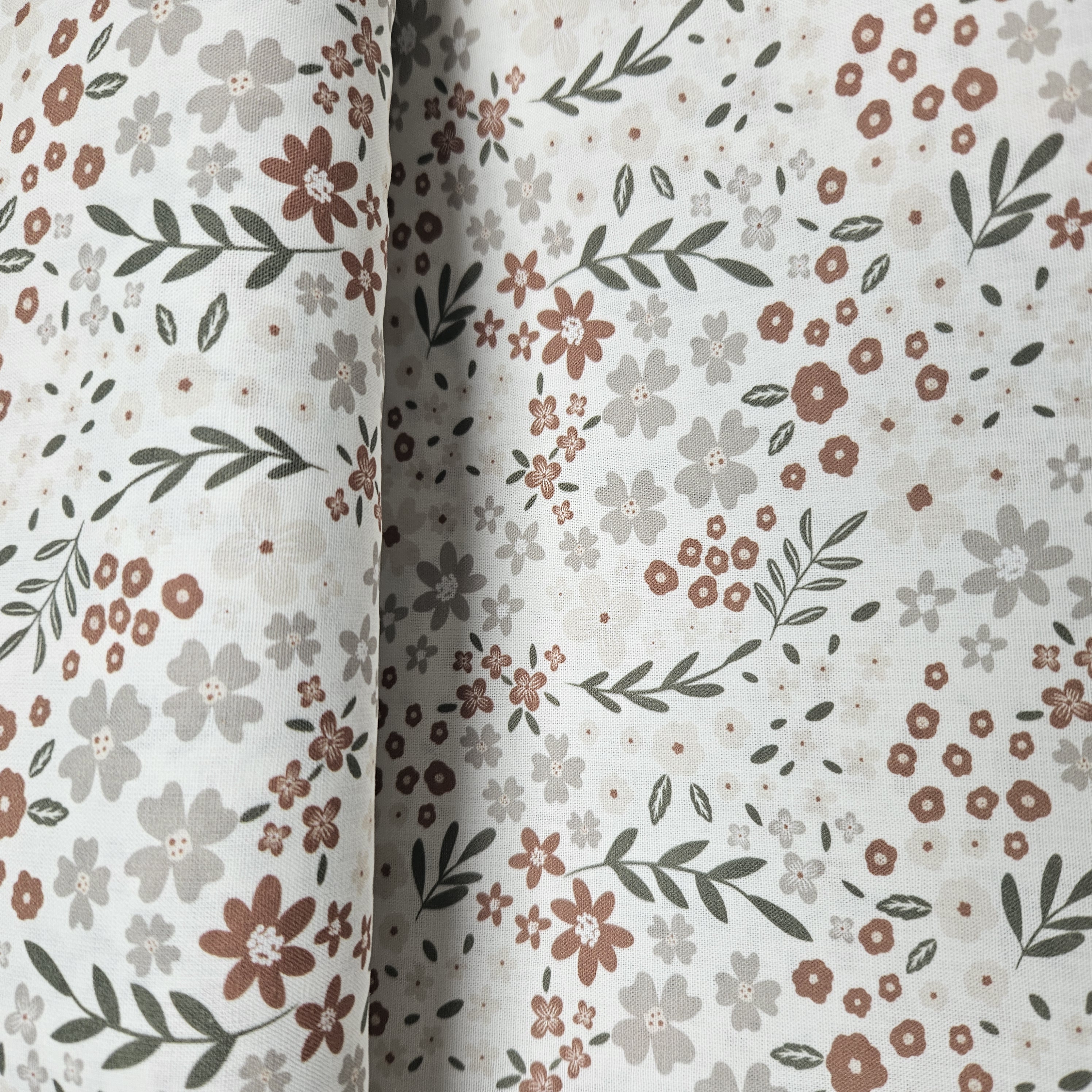 Nieuw 100% cotton  flowers  Art N23712-051