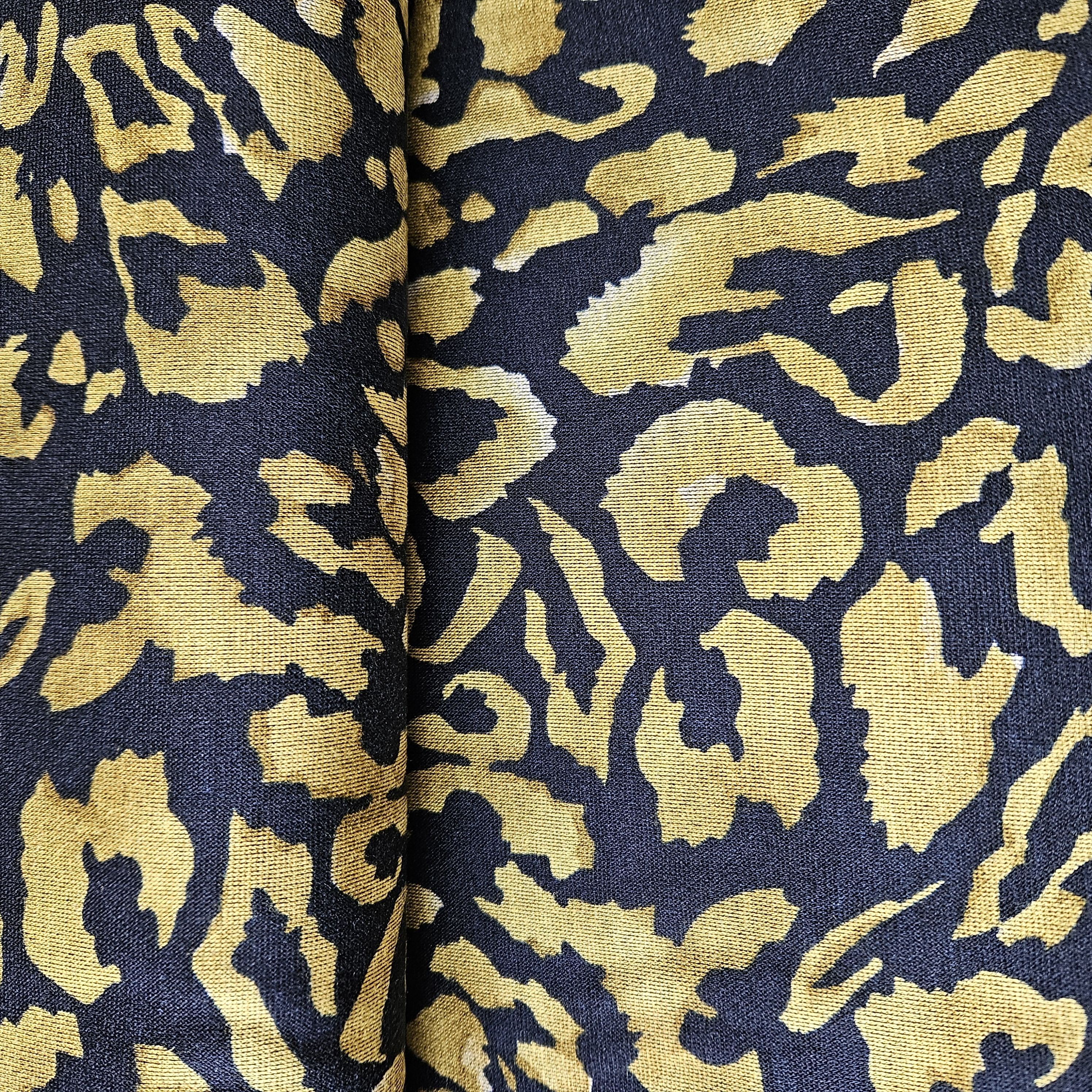 Jersey  met  motief  heel mooie stof   Art W/156