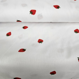 100% Poplin katoen  wit met aardbeitjes   Art N19757-050