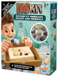 43. Dino surprise box + uitgraven mineralen