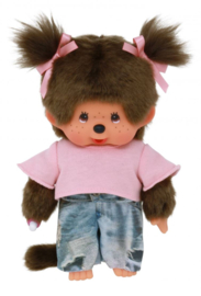 Monchhichi meisje street fashion