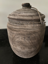 Houten pot met deksel