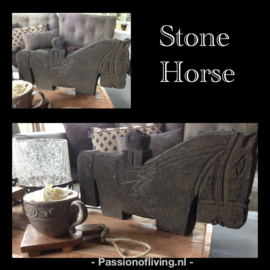 Steenen paard Stone Horse