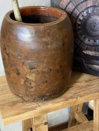Stoer houten pot