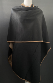 Double face omslagdoek. Fijn gebreid. Zwart of Camel combi.