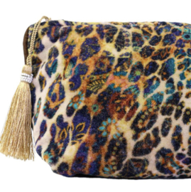 Mooie grote fluwelen clutch / toilettas  van Imbarro, print Luipaard meets flowers