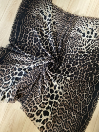 Vierkante super soft sjaal, luipaard dessin. Bruin tinten.