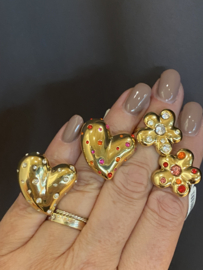 By Jam RVS (stainless steel) grote ring met steentjes. Hart of Bloem