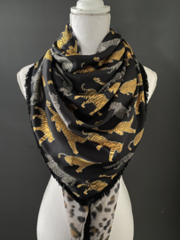 Satijn stof met gele panters / panter dessin. Couture sjaal.