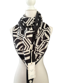 Zwart-ecru geografisch design / zwart-ecru stippen print,  couture sjaal