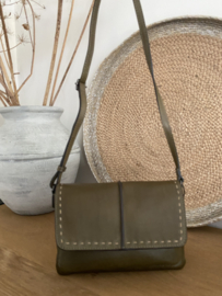 Bag2Bag. Mooie kleine tas met klep Pori. 4 kleuren.