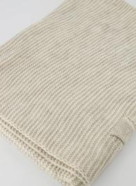 Tóp omslagdoek / poncho met lus. Gebreid. Licht Beige gemêleerd