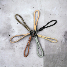 Bag2Bag grove sleutelhanger lus. Leer. 6 kleuren