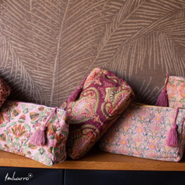 Imbarro, jacquard  geweven toilettas Grazia met bloemetjes dessin. Roze