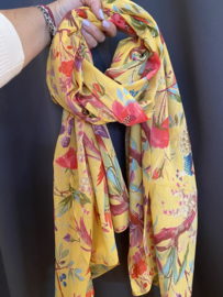 Imbarro, grote dunne  langwerpige sjaal / pareo. Paradise print. Geel