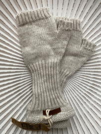Knit Factory, gebreide handwarmers / wanten zonder vingers. Beige (wolwit)