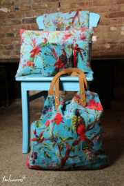 Mooie fluwelen shopper van Imbarro. Turquoise. Paradise print.