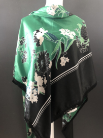 Green-black flowers.  Couture sjaal.