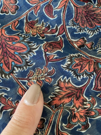 Fancy bloem dessin in blauw - terra / panter print, couture sjaal.
