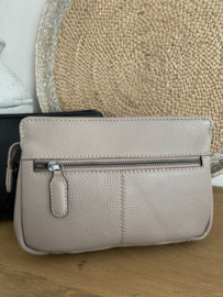 Bag2Bag  tasje Narvik. Zwart of Taupe.