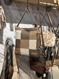 Bag 2 Bag  medium tas  met kleurvlakken “ Lagos “, écht leer.