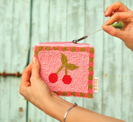 Handgemaakt mini tasje (toilet tasje) Kraaltjes roze. KERSEN