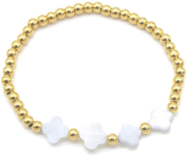Elastieken Armband van stainless steel kralen en 4 parelmoer klaver kralen.