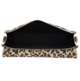 Suède tas met halfronde klep. Luipaard / panter.