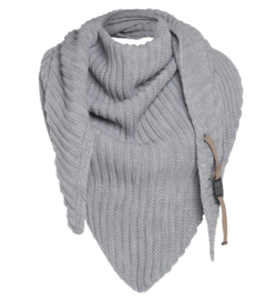 Sjaal/omslagdoek Demy van het mooie merk Knit Factory. Licht grijs.
