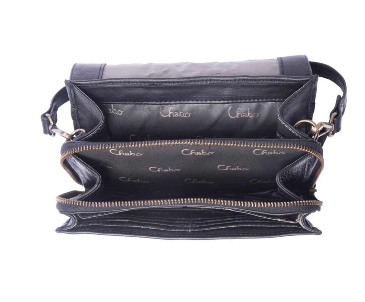 Chabo bags, kleine tas Roxy. Zwart. Met twee banden.