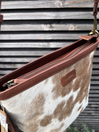 Bag 2 Bag  medium bruine tas “ Braga “, écht leer + koeienhuid.