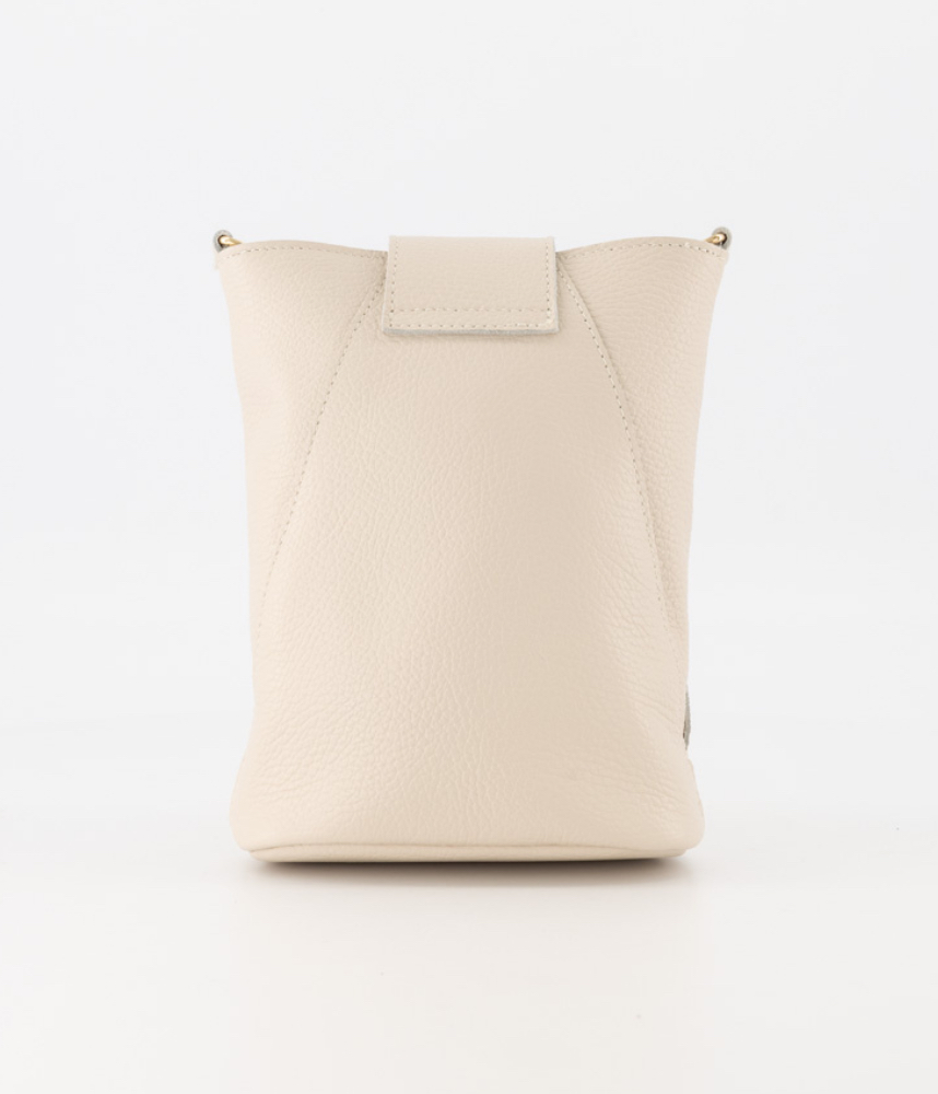 Crossbody kleine tas met knoop klepje. Licht beige / crème. Echt leer.