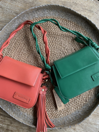 Bag 2 Bag  hard tasje met klep “ Florence “, écht leer. 3 kleuren