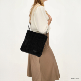 Zebra Bont grotere crossbody tas  Milou, Blokjes doorgestikt, 3 verschillende kleuren.