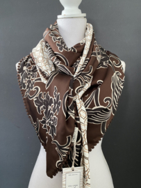 Bruin-zwart-ecru bloemen dessin / ecru honingraat dessin, couture sjaal