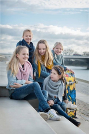 Sjaal/omslagdoek KIDS MAAT van het mooie merk Knit Factor.y. Violet