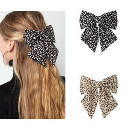Leuke haarspeld met panter strik erop.