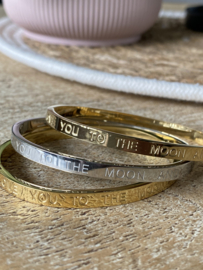 RVS (stainless steel)  bangle armband. “I love you to the moon and back” Goudkleurig.