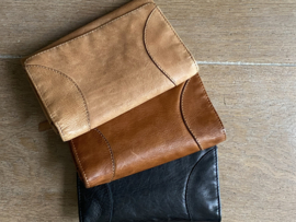 Bag 2 Bag medium portemonnee, model Jarrow , écht leer. 3 kleuren. Limited Edition.
