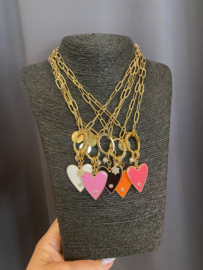 Fushi stainless steel ketting met gekleurd hart.