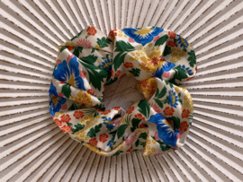Scrunchie dunne zomerstof, wit gebloemd