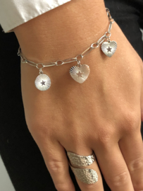 RVS (stainless steel) armband, bedels “heart”  Zilverkleurig.