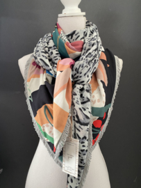 Groot kleurrijk patroon / grijs panter dessin,  couture sjaal.