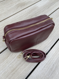 Echt leer tasje, bordeaux rood / burgundy. Gouden ritsen.