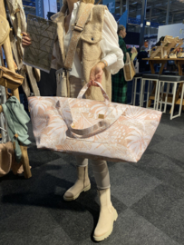 Super grote Shopper / Strandtas / Weekendta. Zacht lila-roze met roze (rosé gold-look) panterprint