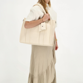 Laptop / werk / school tas van Charm. Crème  imitatie leer