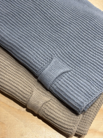 Tóp omslagdoek / poncho met lus. Gebreid. Jeans blauw