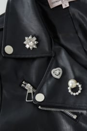 Set van 3 kleine broches. Wit / zilver.